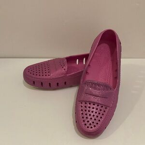 Shiny purple floafers